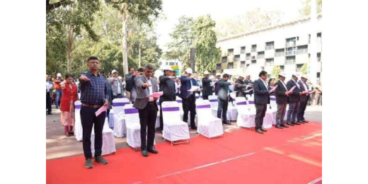 सीसीएल में संविधान दिवस पर ली गई प्रस्तावना की शपथ
